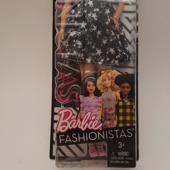 Barbie Fashionista 74 - Picture 2 of 2